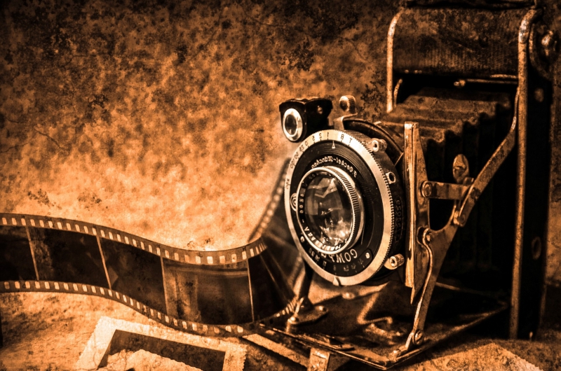 photographe-TAVERNES-min_light-wood-night-camera-photography-vintage-1245236-pxhere.com